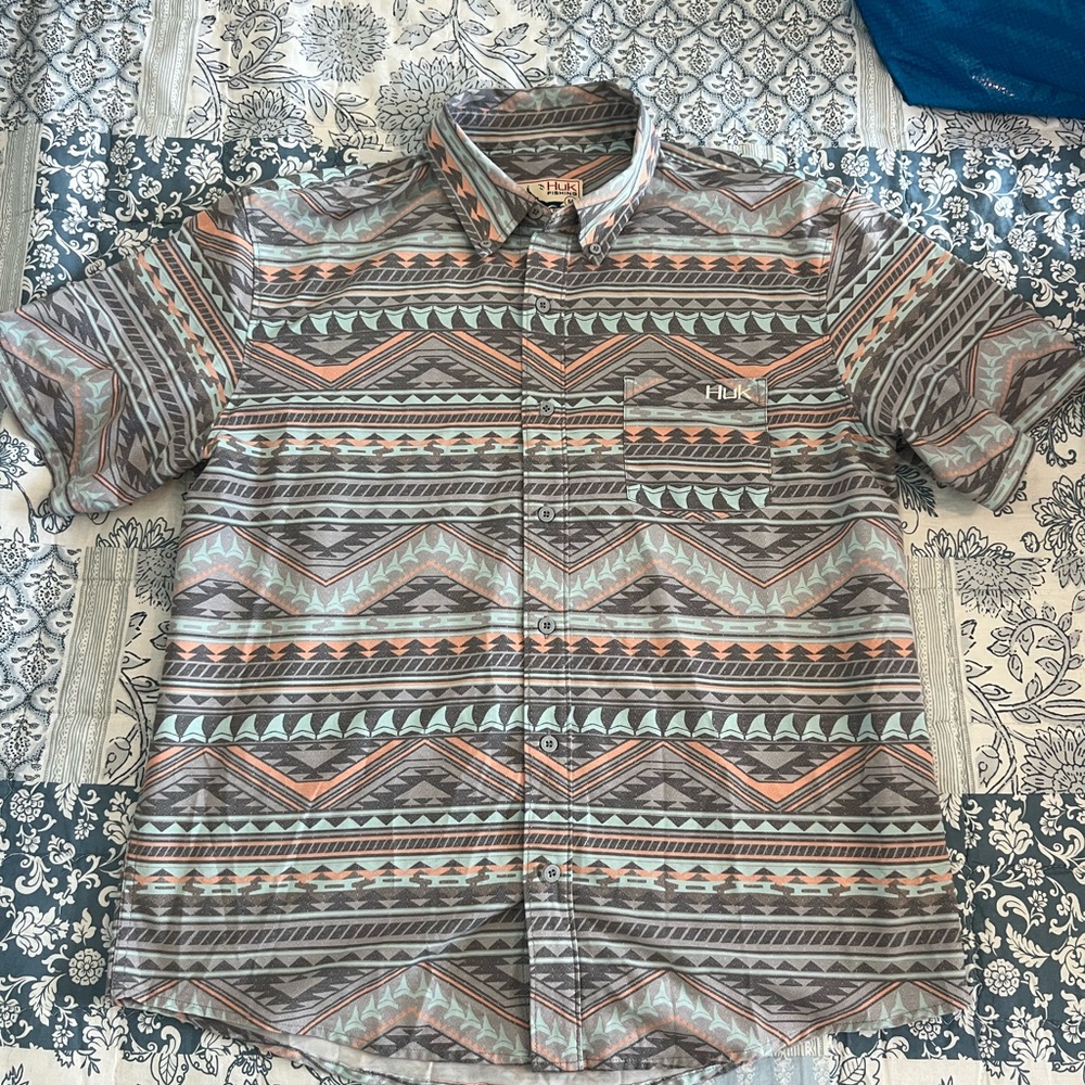 Huk Men's Short Sleeve Button Collared Shirt  - Gray, Orange, Blue Size Medium